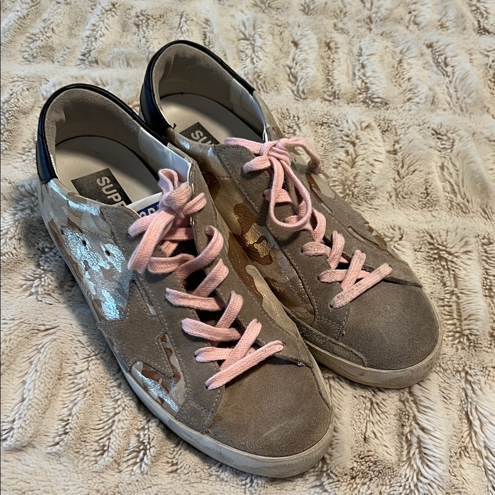 Golden Goose Beige and Pink Sneakers Super stars